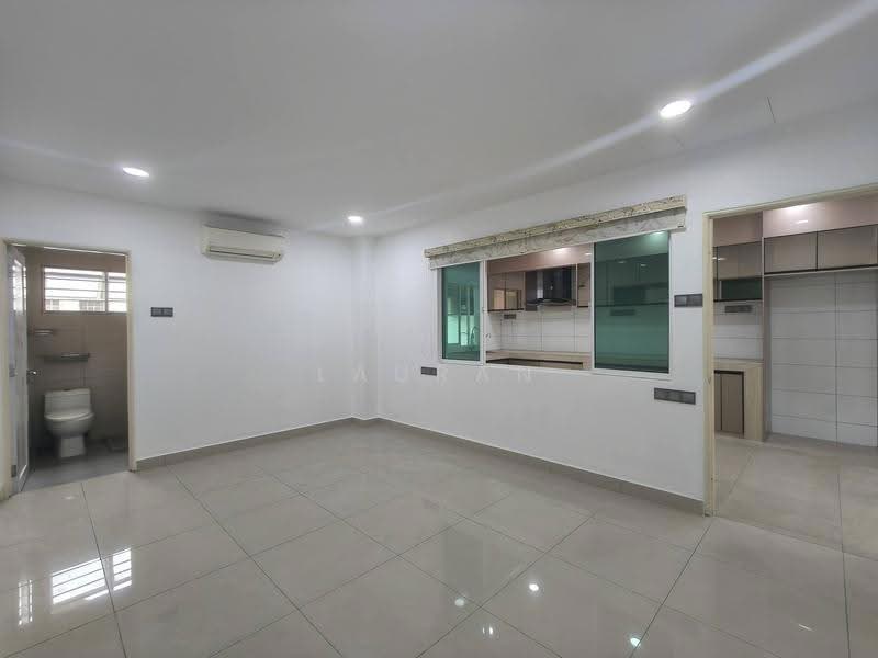 1.5-storey Terraced House for Sale in SS 3, Taman Universiti (Petaling Jaya) - Lauran Chuah - Bathroom - PropertyGuru.com.my