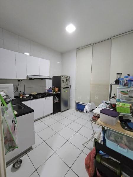 Service Residence for Sale at Sky Gardens Residences - Eddy Chan - Kitchen - PropertyGuru.com.my