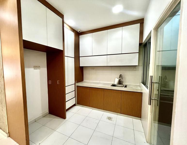 Rumah Teres 2-Tingkat untuk Dijual di Setia Tropika (Johor Bahru) - Bernice Lim - Kitchen - PropertyGuru.com.my