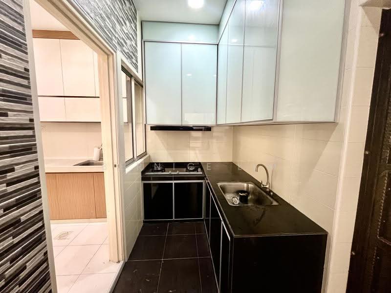Rumah Teres 2-Tingkat untuk Dijual di Setia Tropika (Johor Bahru) - Bernice Lim - Kitchen - PropertyGuru.com.my