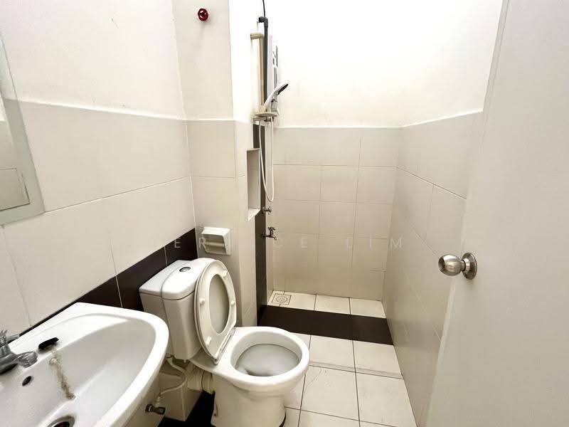 Rumah Teres 2-Tingkat untuk Dijual di Setia Tropika (Johor Bahru) - Bernice Lim - Bathroom - PropertyGuru.com.my