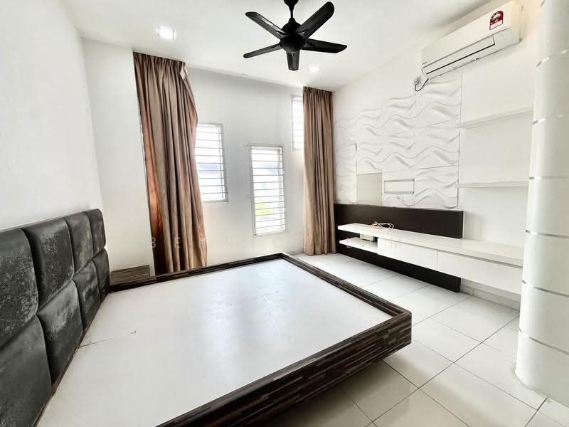 Rumah Teres 2-Tingkat untuk Dijual di Setia Tropika (Johor Bahru) - Bernice Lim - Bedroom - PropertyGuru.com.my