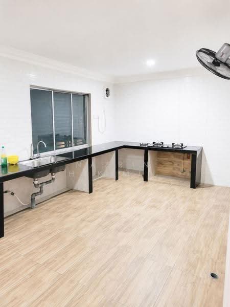 Rumah Teres untuk Dijual di Kota Puteri (Batu Arang) - Nazrin Hakimin - Kitchen - PropertyGuru.com.my