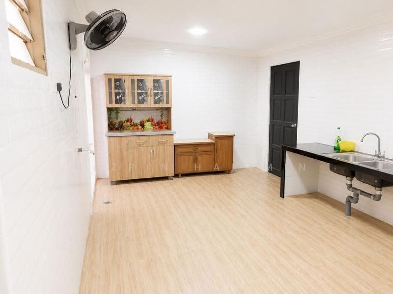 Rumah Teres untuk Dijual di Kota Puteri (Batu Arang) - Nazrin Hakimin - Kitchen - PropertyGuru.com.my