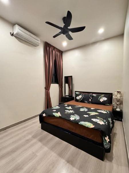 Kondominium untuk Dijual di The Hermington - Wan Hung Liew - Bedroom - PropertyGuru.com.my