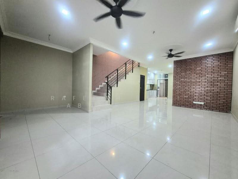 Rumah Teres 2-Tingkat untuk Dijual di Kajang (Selangor) - Rafedah Binti Abdul Aziz - Living Room - PropertyGuru.com.my