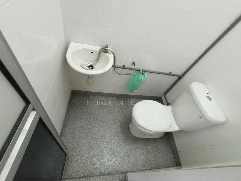 Kedai untuk Disewa di Ampang (Selangor) - Franca Teh - Bathroom - PropertyGuru.com.my