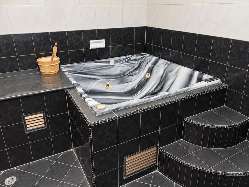 Kondominium untuk Dijual di Silverton Condominium - Enoch Tiu - Bathroom - PropertyGuru.com.my