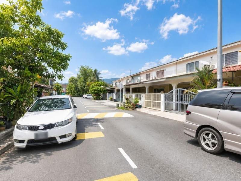 Terraced House for Sale in Taman Bersatu (Rawang) - Nazrin Hakimin - Exterior - PropertyGuru.com.my