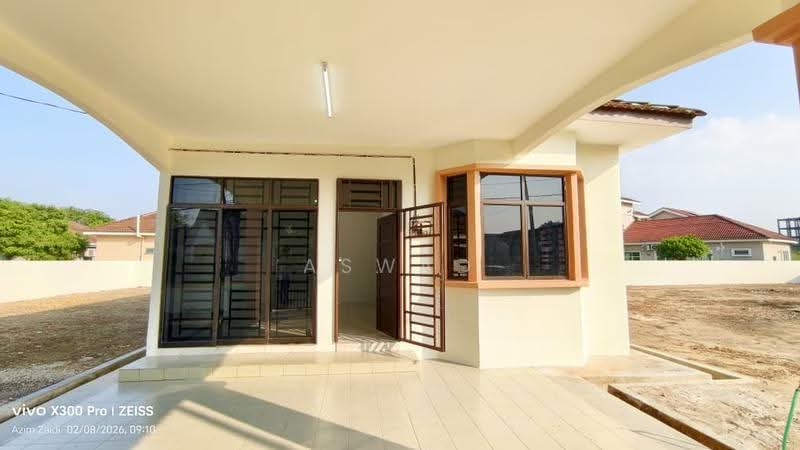 Bungalow House for Sale in Taman Simfoni (Lunas) - Aswad . - Exterior - PropertyGuru.com.my
