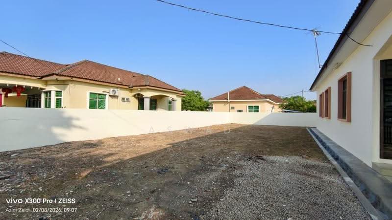 Bungalow House for Sale in Taman Simfoni (Lunas) - Aswad . - Exterior - PropertyGuru.com.my
