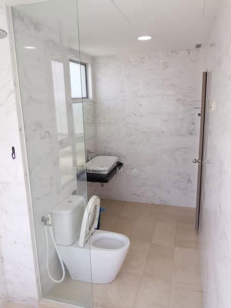 Kondominium untuk Dijual di Silverscape Residences - Thomas Lam - Bathroom - PropertyGuru.com.my
