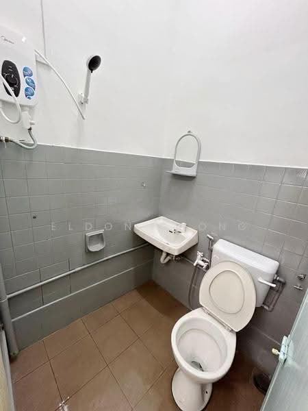 Rumah Teres 2-Tingkat untuk Disewa di Taman Connaught (Cheras) - Eldon Chong - Bathroom - PropertyGuru.com.my