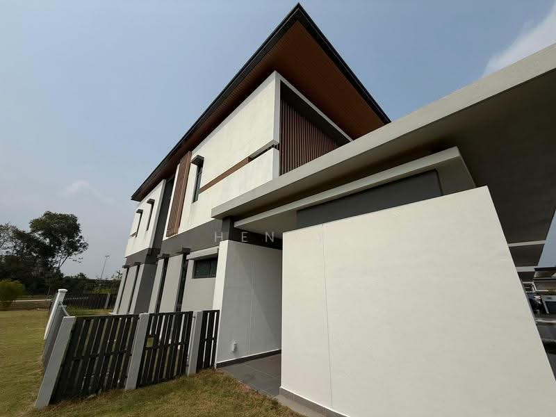 Bungalow House for Sale in Cyberjaya (Selangor) - Henry Liew - Exterior - PropertyGuru.com.my