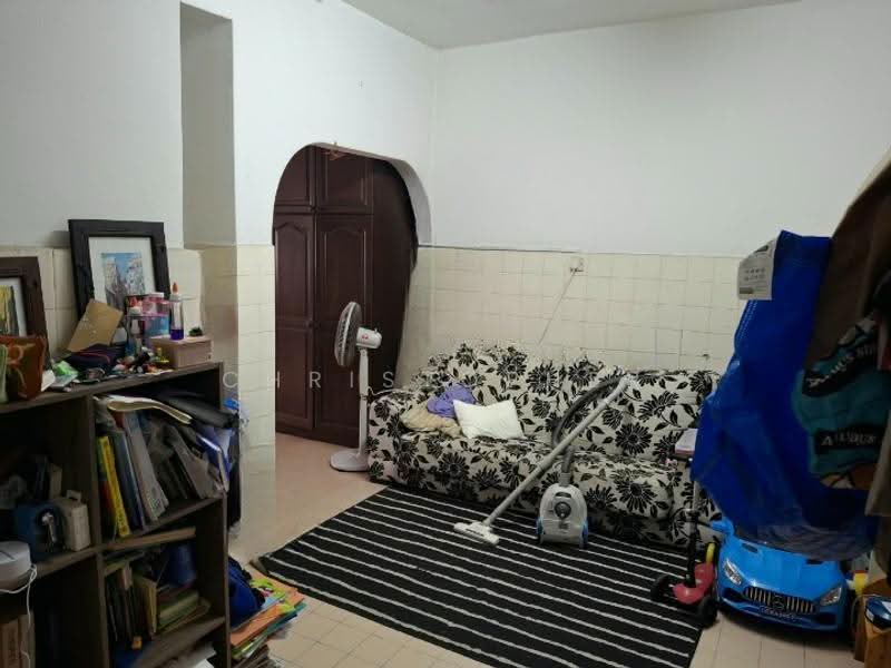 Rumah Teres 2-Tingkat untuk Dijual di SS19 (Subang Jaya) - Christopher Wong - Living Room - PropertyGuru.com.my