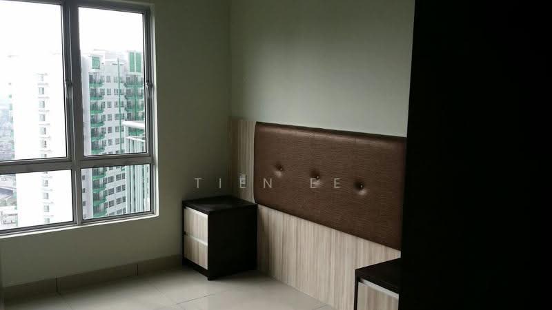 Kediaman Servis untuk Dijual di OUG Parklane - Tien Ee Yap - Bedroom - PropertyGuru.com.my