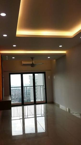 Kediaman Servis untuk Dijual di OUG Parklane - Tien Ee Yap - Living Room - PropertyGuru.com.my