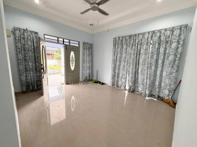 Rumah Berkembar untuk Dijual di Dungun (Terengganu) - Muhammad - Living Room - PropertyGuru.com.my