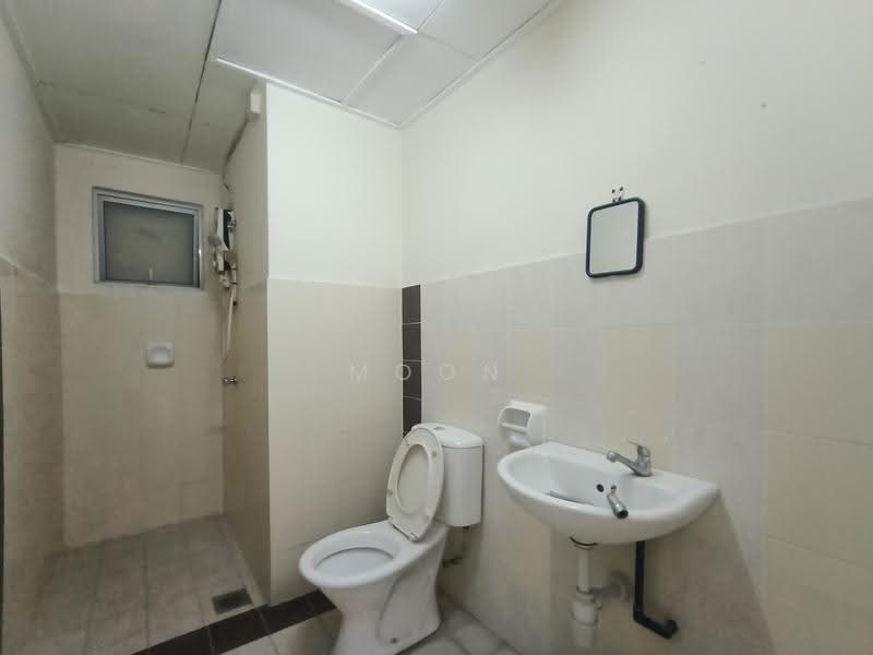Kondominium untuk Dijual di Koi Kinrara - Moon Chiew - Bathroom - PropertyGuru.com.my