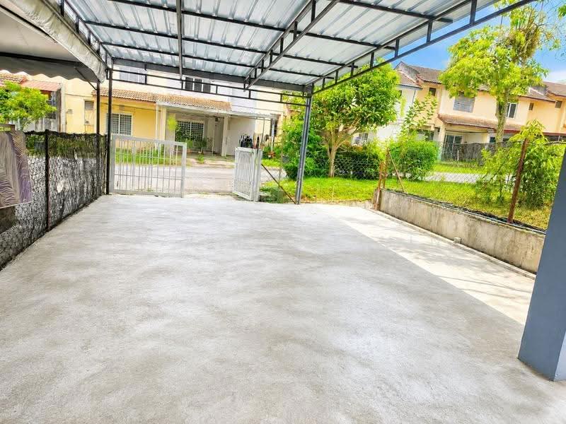 Terraced House for Sale in Bukit Sentosa (Rawang) - Nazrin Hakimin - Exterior - PropertyGuru.com.my