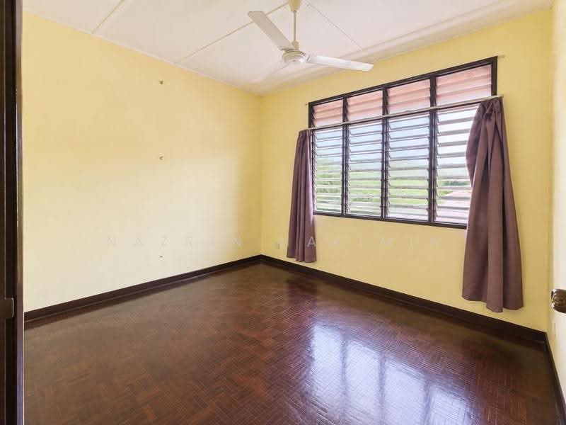 Terraced House for Sale in Bukit Sentosa (Rawang) - Nazrin Hakimin - Bedroom - PropertyGuru.com.my