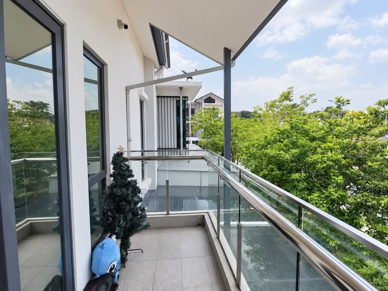 2-storey Terraced House for Sale in Puchong (Selangor) - Sky Wong - Balcony - PropertyGuru.com.my