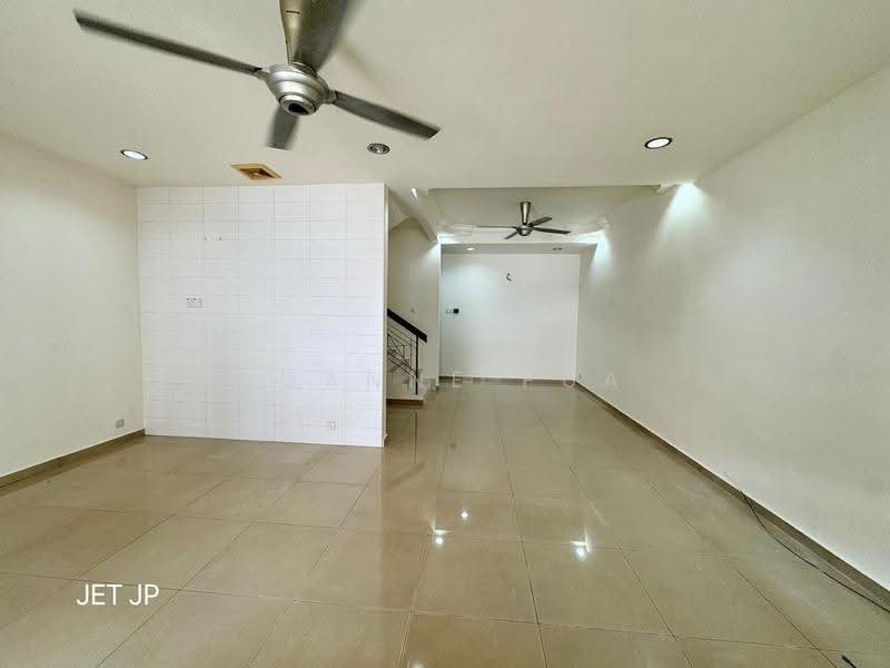 2-storey Terraced House for Sale in Bandar Bukit Tinggi 2 (Klang) - Joanne Pua - Living Room - PropertyGuru.com.my