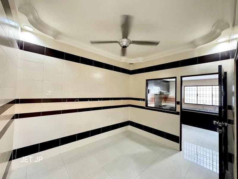 2-storey Terraced House for Sale in Bandar Bukit Tinggi 2 (Klang) - Joanne Pua - Kitchen - PropertyGuru.com.my