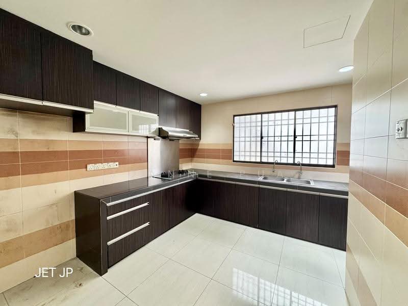 2-storey Terraced House for Sale in Bandar Bukit Tinggi 2 (Klang) - Joanne Pua - Kitchen - PropertyGuru.com.my