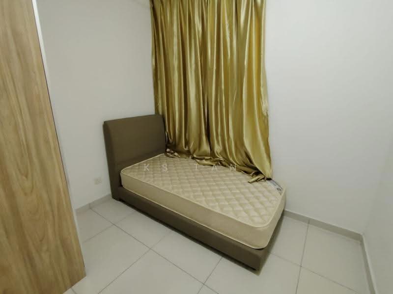 Service Residence for Sale at D'Summit Residences - KS Tan - Bedroom - PropertyGuru.com.my