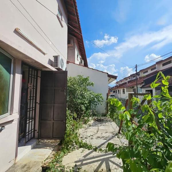 2-storey Terraced House for Sale in Taman Impian Emas (Skudai) - Zoey Lee - Exterior - PropertyGuru.com.my