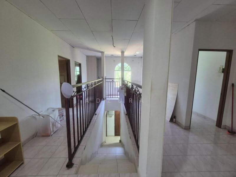 Bungalow House for Sale in Sungai Merab (Dengkil) - Adzura Zamedin - Corridor - PropertyGuru.com.my