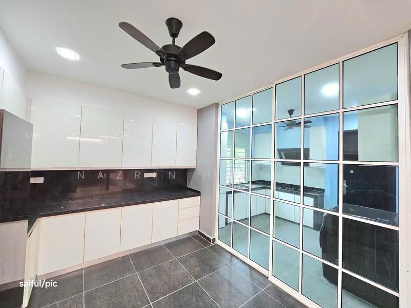 Rumah Teres 2-Tingkat untuk Dijual di Kota Kemuning (Shah Alam) - Nazrin Hakimin - Kitchen - PropertyGuru.com.my