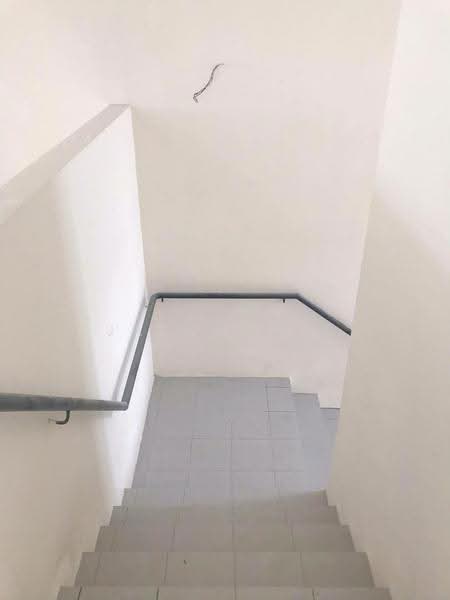 Rumah Bandar untuk Dijual di Kuala Selangor (Selangor) - Jason Ooi - Corridor - PropertyGuru.com.my