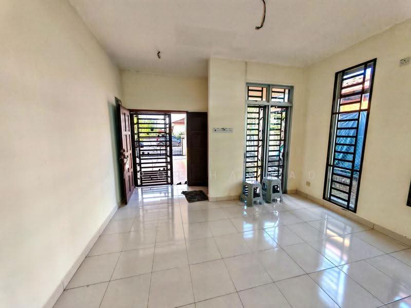 Rumah Berkembar untuk Dijual di Sungai Petani (Kedah) - Khairol Haswadi - Entrance - PropertyGuru.com.my