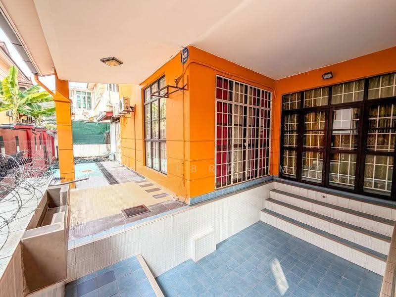 Semi-Detached House for Sale in Seksyen 3 (Bangi) - Azli Ibrahim - Exterior - PropertyGuru.com.my