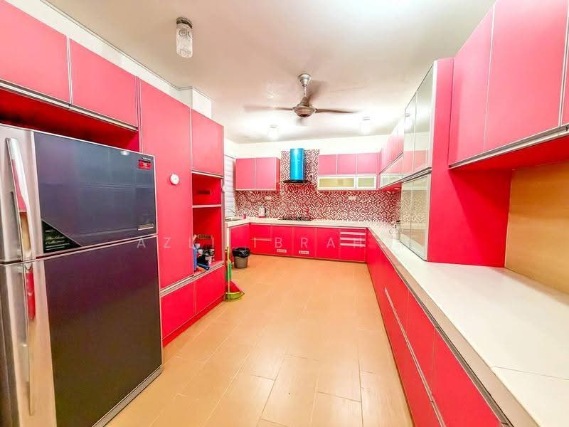 Semi-Detached House for Sale in Seksyen 3 (Bangi) - Azli Ibrahim - Kitchen - PropertyGuru.com.my