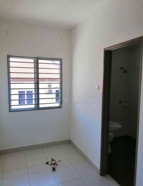 Terraced House for Sale in Aman Putri (Sungai Buloh) - Nazrin Hakimin - Bathroom - PropertyGuru.com.my