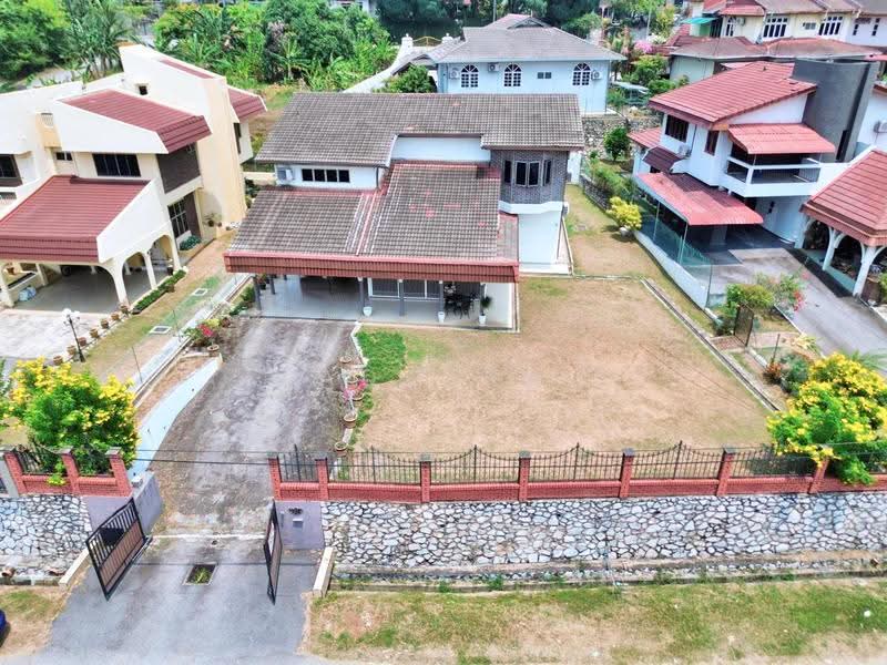 Bungalow House for Sale in Seksyen 2 (Bangi) - Adzura Zamedin - Exterior - PropertyGuru.com.my