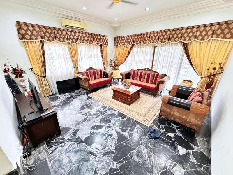 Bungalow House for Sale in Seksyen 2 (Bangi) - Adzura Zamedin - Living Room - PropertyGuru.com.my