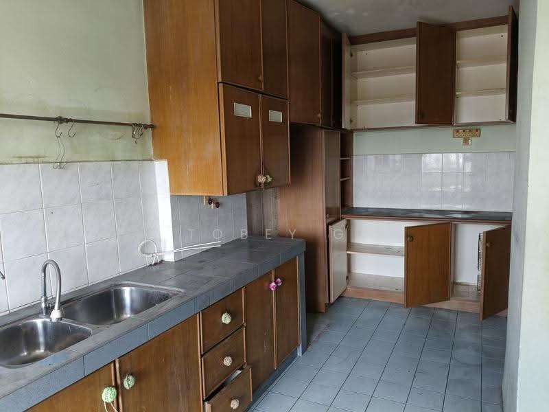 Kondominium untuk Dijual di Pelangi Indah Condominium - Tobey G - Kitchen - PropertyGuru.com.my