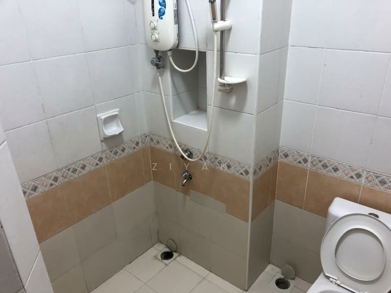 Rumah Teres 2-Tingkat untuk Disewa di Taman Sri Pulai Perdana (Skudai) - Ziyan Liew - Bathroom - PropertyGuru.com.my