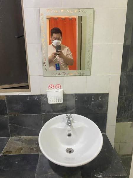 Kediaman Servis untuk Disewa di Ritze Perdana 1 - Jason Chee - Bathroom - PropertyGuru.com.my