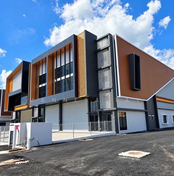 Factory for Rent in Klang Selatan (Klang) - Vannesa Tay - Exterior - PropertyGuru.com.my
