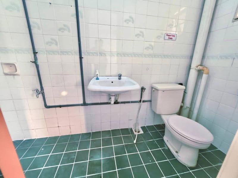 Rumah Teres 2-Tingkat untuk Dijual di Seksyen 7 (Shah Alam) - Syafiq Sharifudin - Bathroom - PropertyGuru.com.my