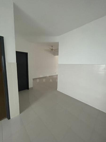 2-storey Terraced House for Sale in Taman Pelangi Semenyih 2 (Semenyih) - Hawa Ibrahim - Interior - PropertyGuru.com.my