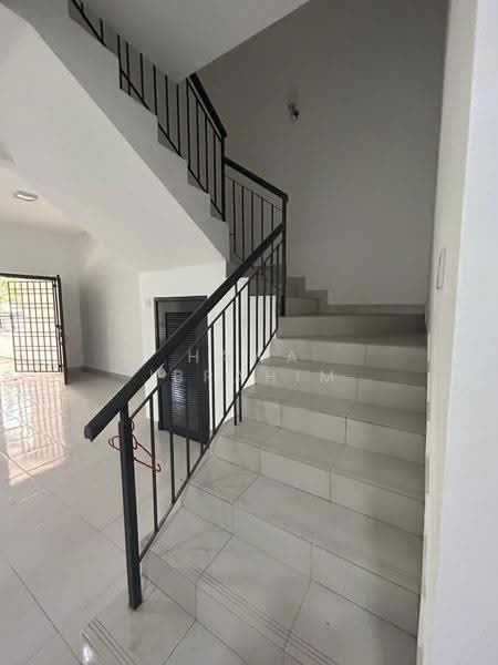2-storey Terraced House for Sale in Taman Pelangi Semenyih 2 (Semenyih) - Hawa Ibrahim - Interior - PropertyGuru.com.my