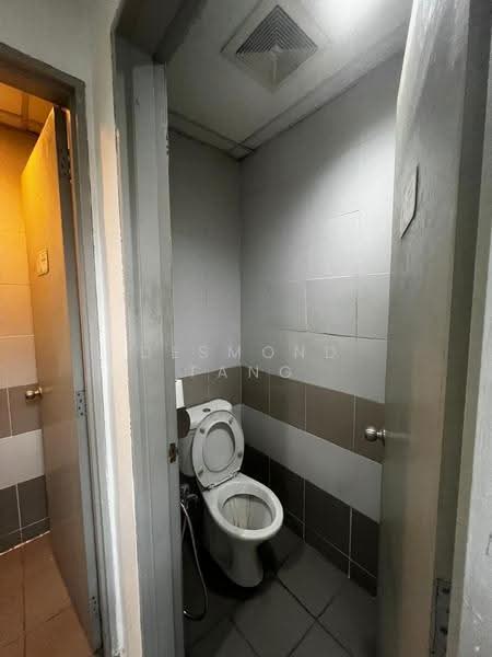 Shop / Office for Rent in Petaling Jaya (Selangor) - Desmond Tang - Bathroom - PropertyGuru.com.my