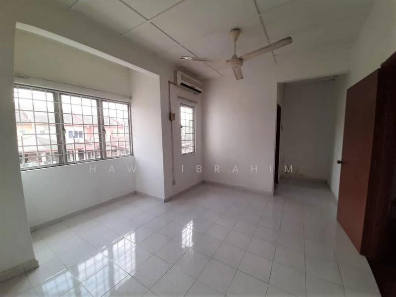 Rumah Teres 2-Tingkat untuk Dijual di TTDI Jaya (Shah Alam) - Hawa Ibrahim - PropertyGuru.com.my