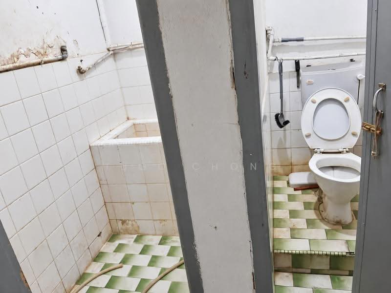 Rumah Teres 1-Tingkat untuk Dijual di Jalan Klang Lama (Old Klang Road) (Kuala Lumpur) - Hugo Chong - Bathroom - PropertyGuru.com.my